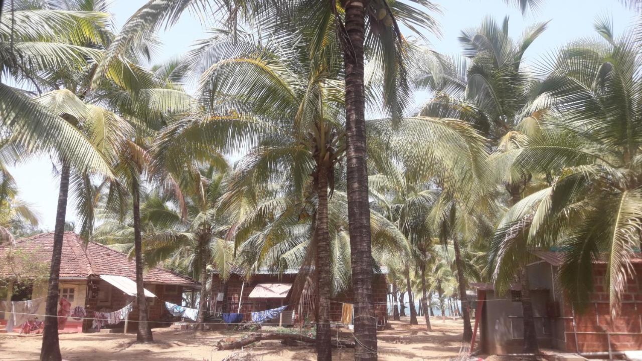 Hotel Chintamani Beach House Mālvan Exterior foto